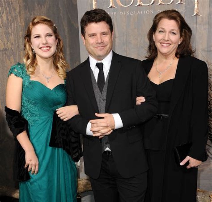 28 Days Haunted: Who Is Sean Astin Wife Christine Harrell? Dad And Family Ethnicity