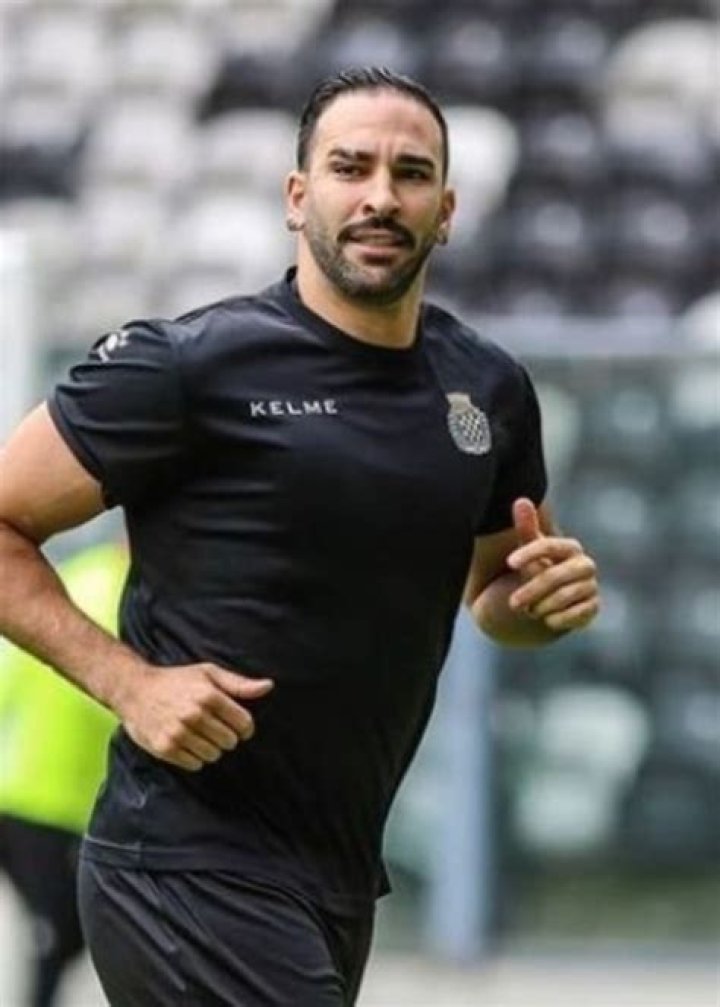 Adil Rami Height, Weight, Net Worth, Age, Birthday, Wikipedia, Who, Nationality, Biography
