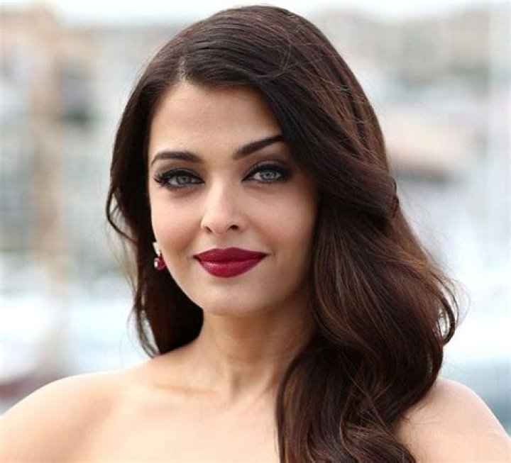 Aishwarya Rai – Biography, Heritage, Age, Weight, Height, Relationships