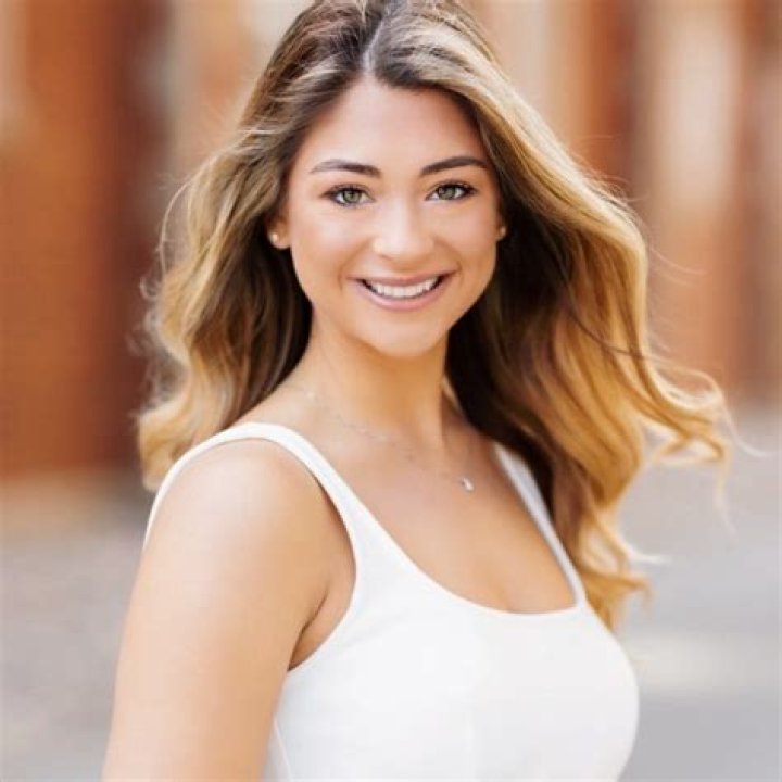 AJ Dillon Wife/Girlfriend: Is AJ Dillon Married? Who Is AJ Dillon’s Fiancée Gabrielle Toonen?