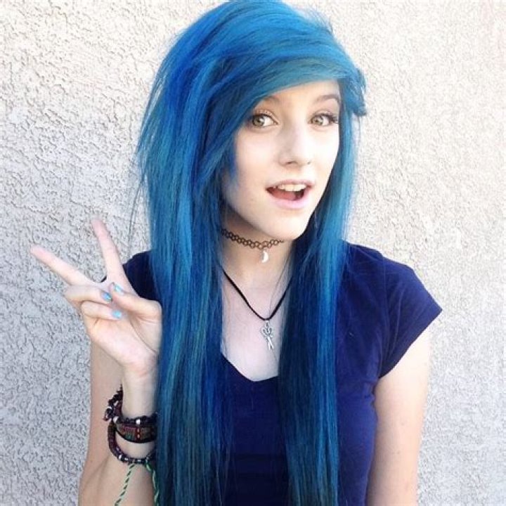 Alex Dorame Biography, Johnnie Guilbert, Hair, Merch, Age and Net Worth