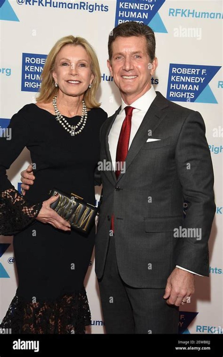 Alex Gorsky Net Worth: Age, Bio, Wiki, Salary, Wife, House, Family, Son, Education, and CEO