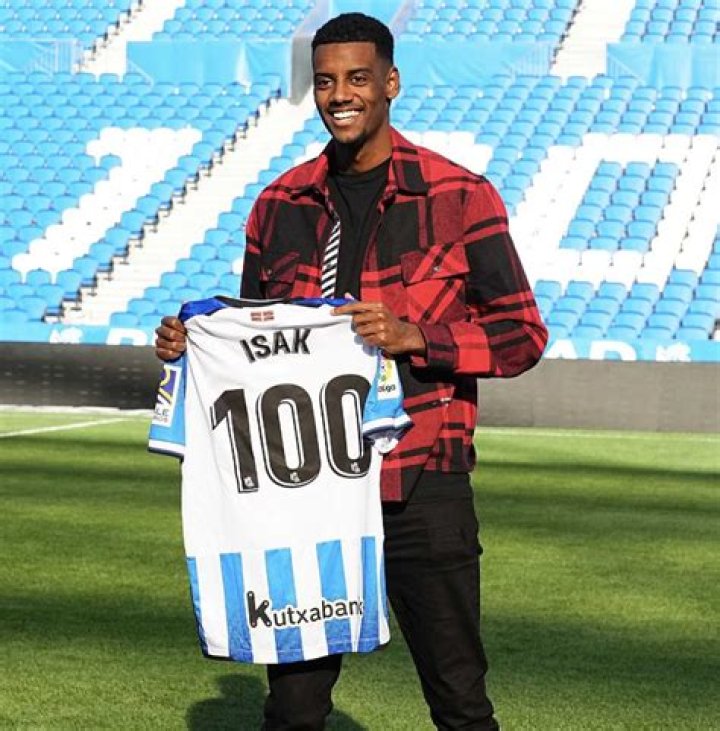 Alexander Isak Biography – Facts, Salary, Parents, Transfer, Age, Wiki