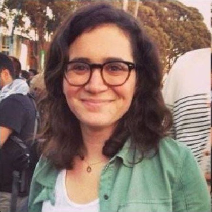 Alison Emma Schumer Height, Weight, Net Worth, Age, Birthday, Wikipedia, Who, Nationality, Biography