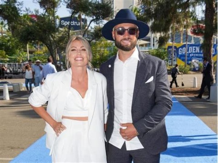 Amanda Gulyas Wikipedia, Biography, Age, Height, Kevin Pillar Wife, Instagram