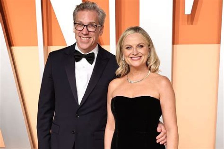 Amy Poehler Husband, Boyfriend, Children, Net Worth, Age, Height