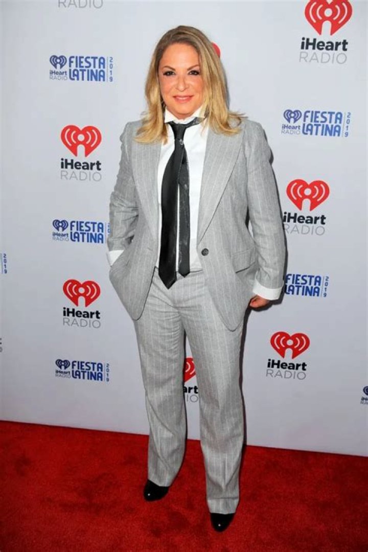 Ana María Polo: Single, net worth, tattoos, smoking & body measurements