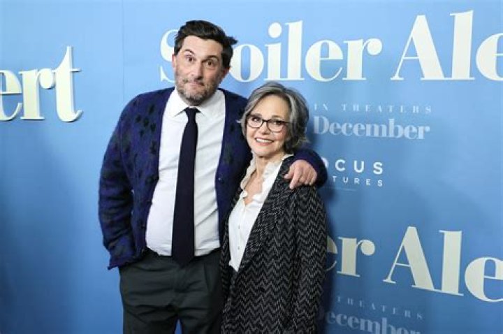 Angela Showalter Height, Weight, Net Worth, Age, Birthday, Wikipedia, Who, Nationality, Biography