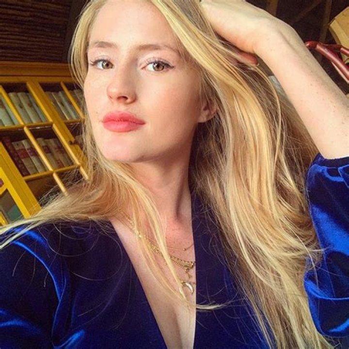 Annika Backes Verwest (Model) Bio, Spouse, Age, Height, Weight, Wiki, Body Measurement, Net Worth, Facts