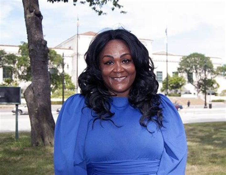 
Articia Bomer Height, Weight, Net Worth, Age, Birthday, Wikipedia, Who, Instagram, Biography 