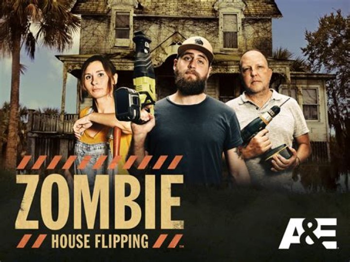 Ashlee Casserly Age, Wiki (Zombie House Flipping) Husband, Baby, Bio