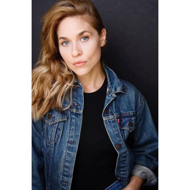 Ashley St. George Age, Wiki, Biography, Height, Boyfriend, Instagram