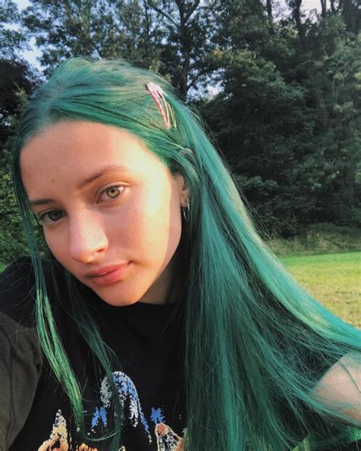 Au/Ra (Singer) Wiki, Bio, Age, Height, Weight, Measurements, Net Worth, BF, Facts