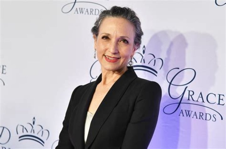 Bebe Neuwirth’s net worth, biography, fact, career, awards and life story