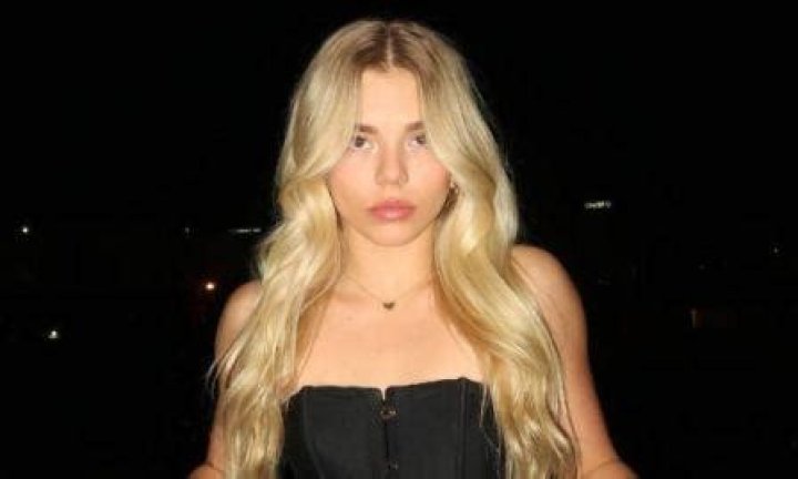 Becca Means Height, Weight, Net Worth, Age, Birthday, Wikipedia, Who, Nationality, Biography