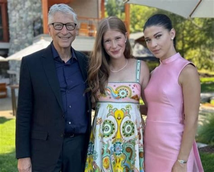 Bill Gates Biography, Age, Parents, Wife, Kids, Net Worth, Home and Microsoft