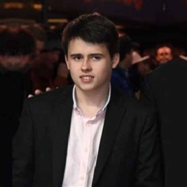 Billy Raymond Burton Age, Wiki, Biography, Height, Instagram, Girlfriend