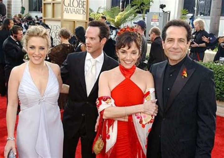 Bitty Schram Bio, Wiki, Age, Height, Married, Family, Career and Net Worth