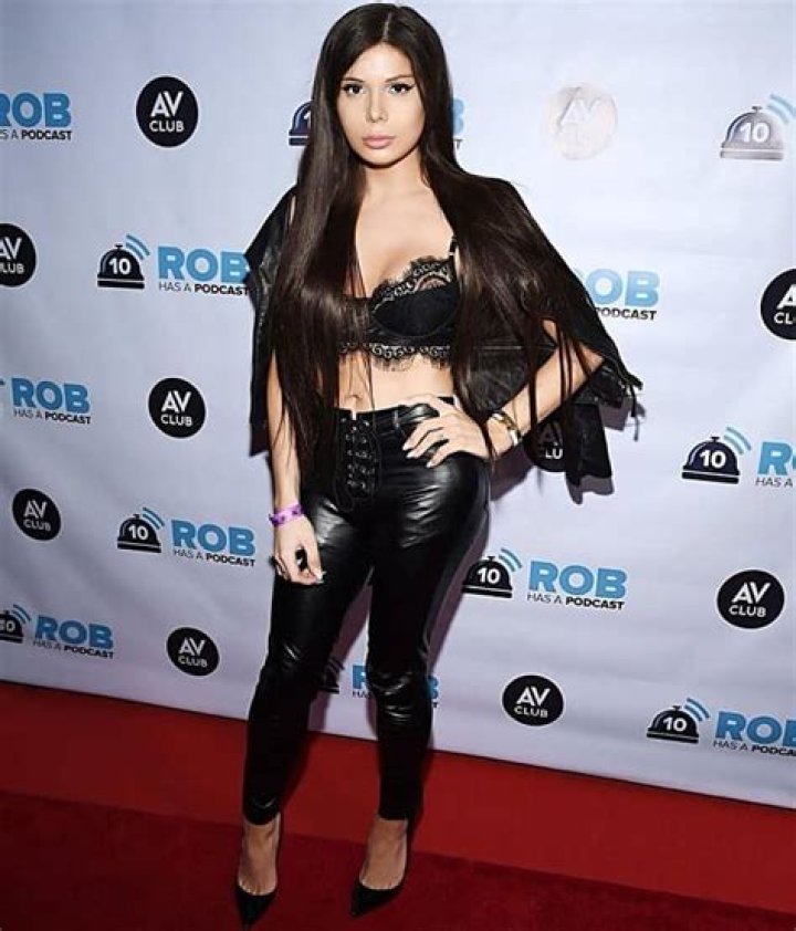Blaire White Bio, Wiki, Age, Height, Fiance, Parents, Transgender, Surgery, and Net Worth.