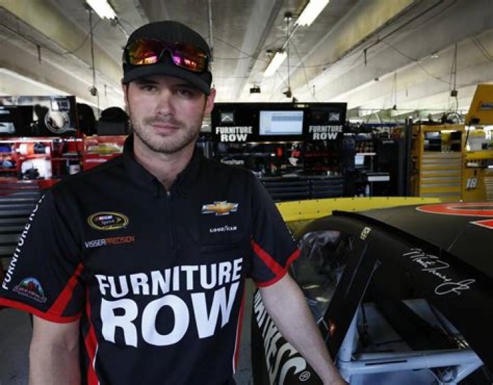 Blake Harris Nascar: 10 Facts On Alex Bowman Crew Chief