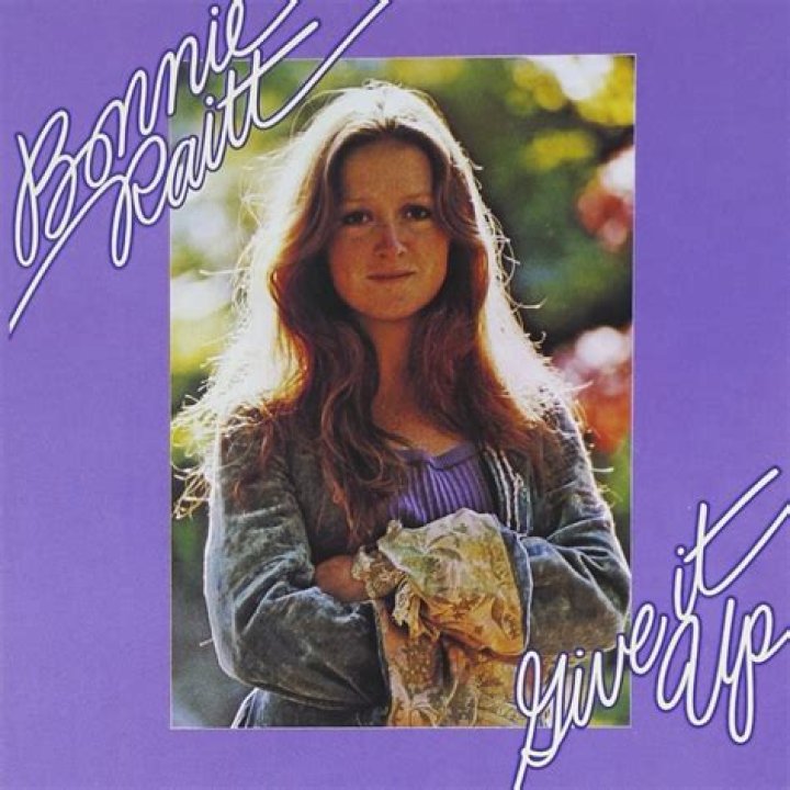 Bonnie Raitt’s
Love Has No Pride Lyrics