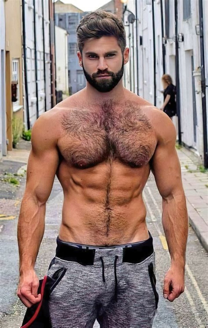 Brendon Zub Shirtless Images on Instagram: Age, Height, Wiki, Biography.