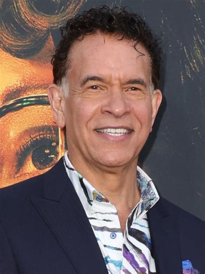 Brian Stokes Mitchell Wiki, Bio, Age, Height, Parents, COVID-19, Wife, Son, Net Worth, Instagram and Twitter