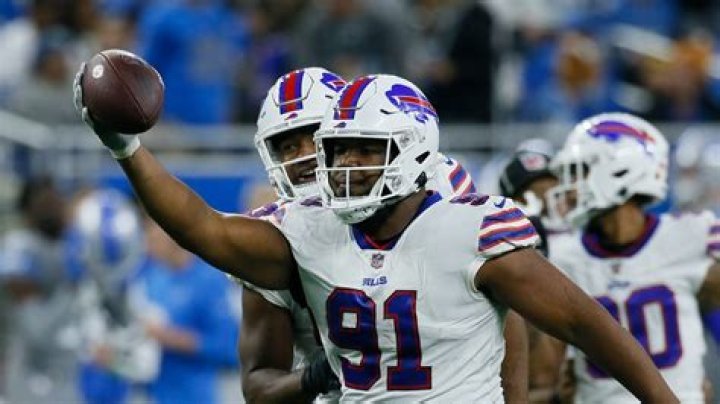 BUFFALO BILLS: Ed Oliver Salary, Net Worth, PFF, Contract, Jacket, Ranking, Draft, College, 40 Time, High School