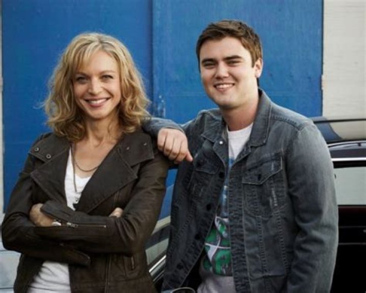 Cameron Bright: Girlfriend, net worth, tattoos, smoking & body facts
