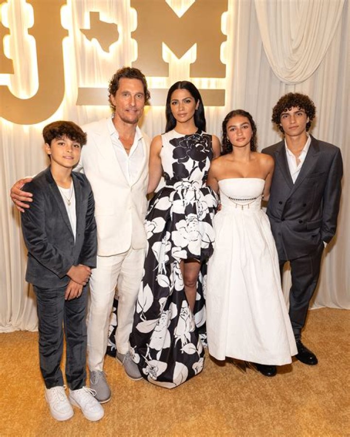 Camila Alves, Matthew Mcconaughey Wife – Bio, Age, Kids, Net Worth