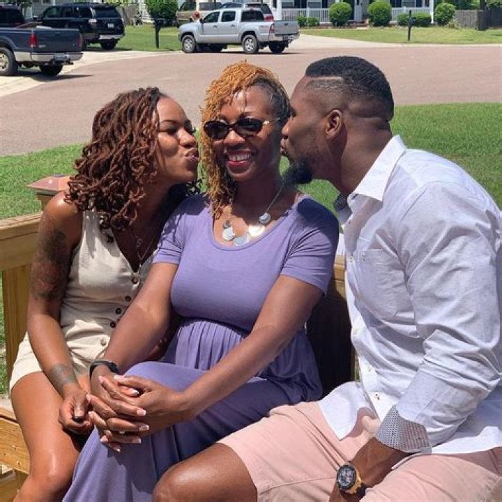 Carlos Dunlap Wife, Net Worth, Salary, Trade, And Family