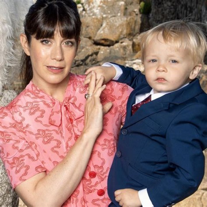 Caroline Catz Biography – Children, Net Worth & Family Facts