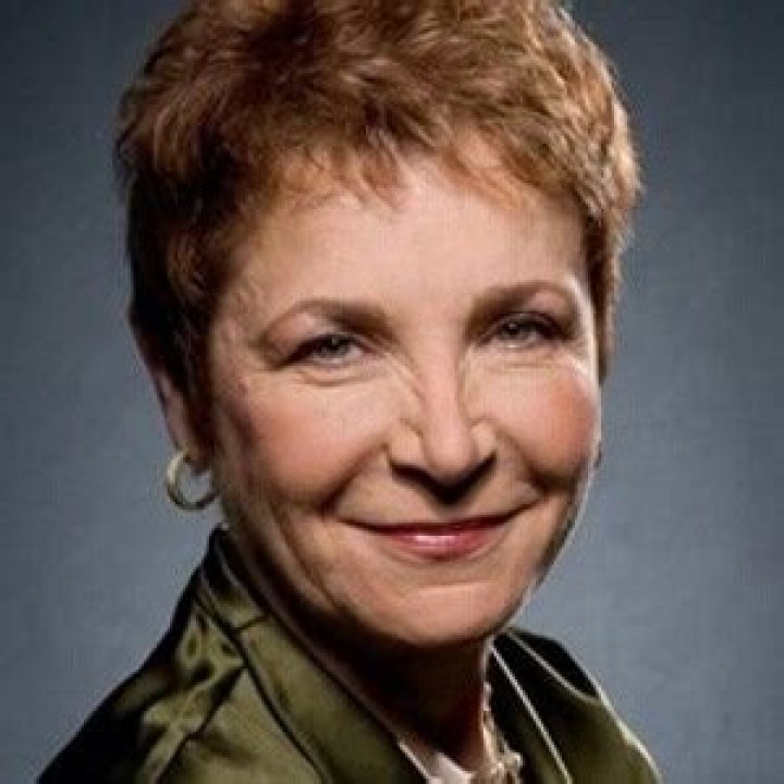 Caroline Myss Bio, Wiki, Age, Education, Husband ,Books, Workshops, and Net Worth.