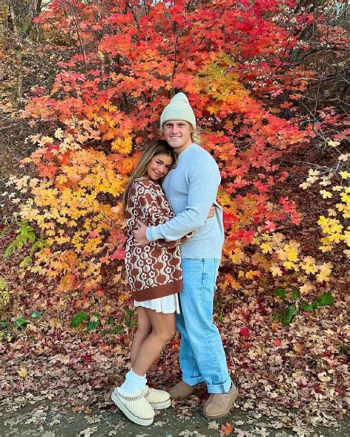 Casey Affleck Bio, Wiki, Age, Height, Wife, Kids, Oscar, Movies, and Net Worth.