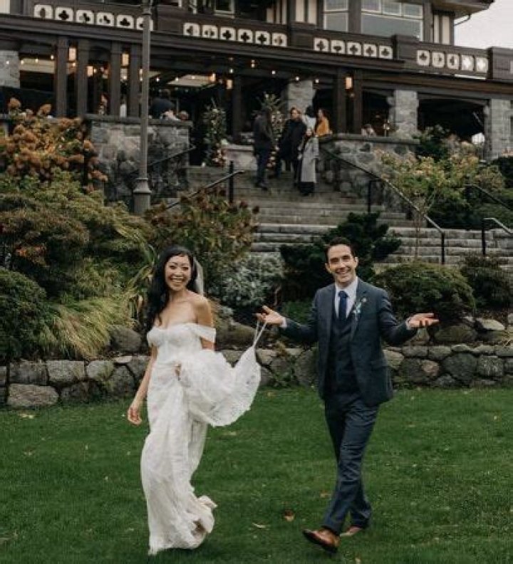 Casey Manderson Wife Cherlyn Manderson Is A Canadian Registered Nurse