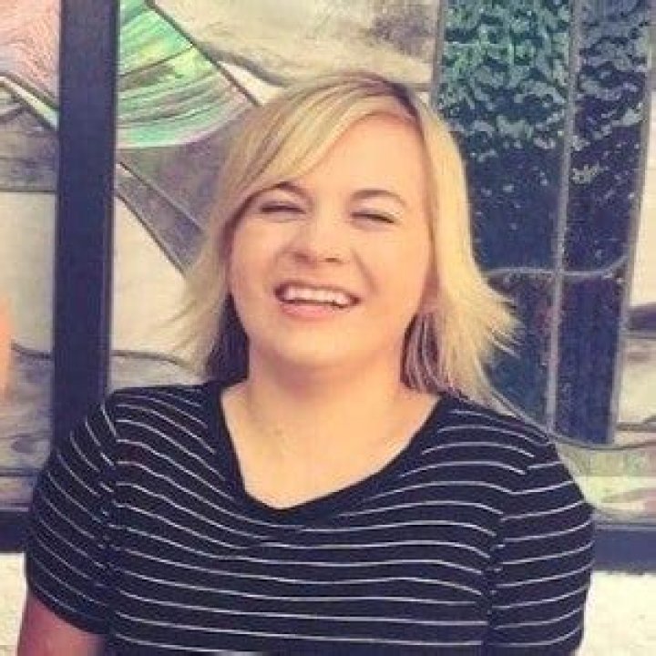 Cassie Hollister (Instagram Star) Wikipedia, Bio, Age, Height, Weight, Husband, Net Worth, Family, Facts