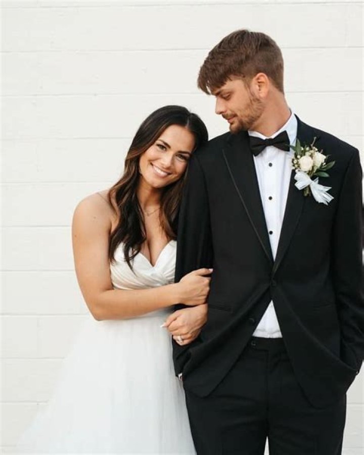 Chandler Hallow Biography, Wiki, Age, Height, Wife, Salary and Net Worth