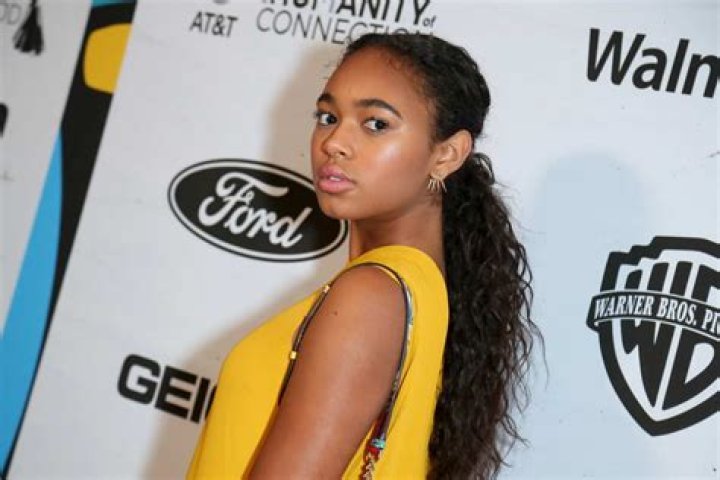 Chandler Kinney’s biography: age, partner, family, movies