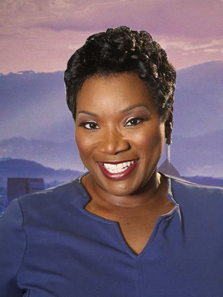 Charmayne Brown Biography,Age,Family,Husband,WFXR News,Net Worth