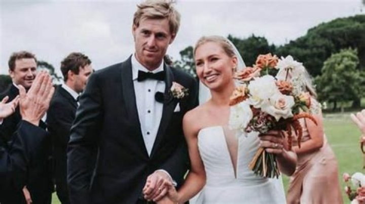 
Chris Saville Height, Weight, Net Worth, Age, Birthday, Wikipedia, Who, Nationality, Biography 