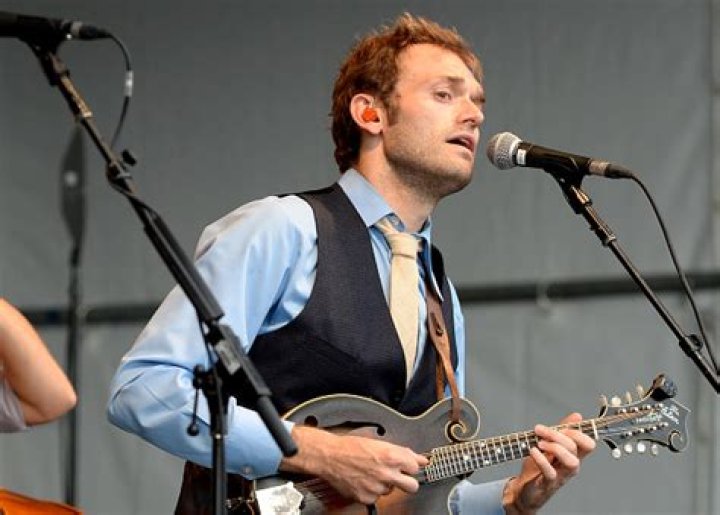 Chris Thile Net Worth, Income, Salary, Earnings, Biography