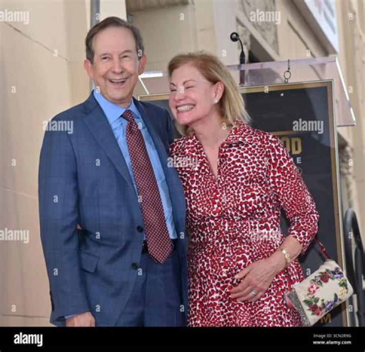 Chris Wallace Wife: Lorraine Martin Smothers Wikipedia, Age, Net Worth, Bio, Political Party, First Husband