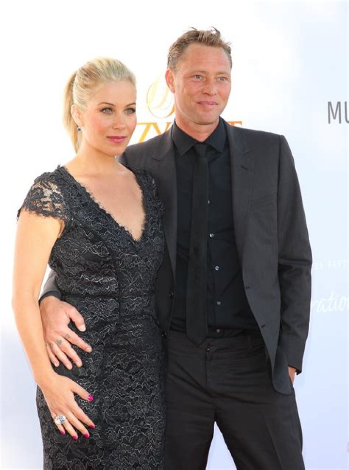 Christina Applegate Husband: Martyn LeNoble Net Worth, Teeth, Height, Daughter, Young Martyn LeNoble, Images