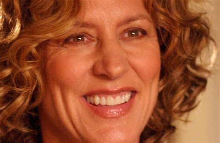 Christine Lahti Bio, Wiki, Age, Height, Husband, Movies, Awards and Net Worth