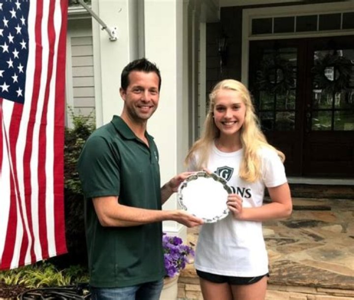 Claire Curzan Parents Mark Curzan & Tracy Curzan – Her Age Height