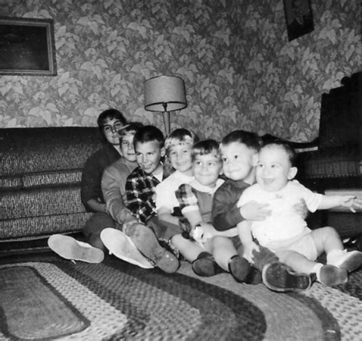 Clara Chia Marti Siblings: Who is Clara Chia Marti sister?