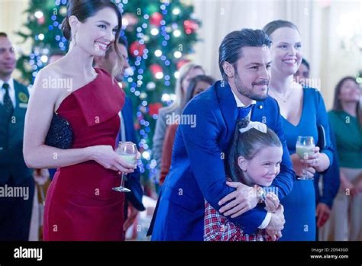 Clare Filipow On the 12th Date of Christmas: Age, Husband, Instagram