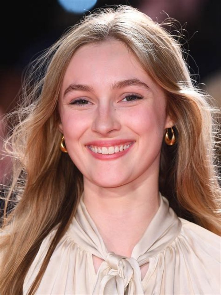 Claude Scott-Mitchell: 10 Facts To Know