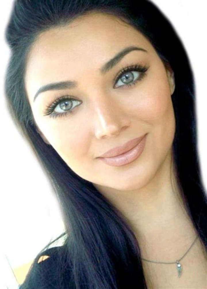 Claudia Lynx Height, Weight, Net Worth, Age, Birthday, Wikipedia, Who, Nationality, Biography