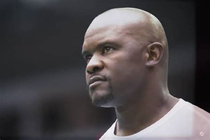 Coach: Brian Flores’ Salary Is More Than $3 million & Net Worth -How Rich Is He?